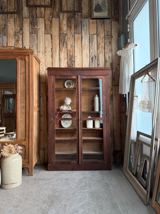 Vitrine Louis-Philippe en noyer