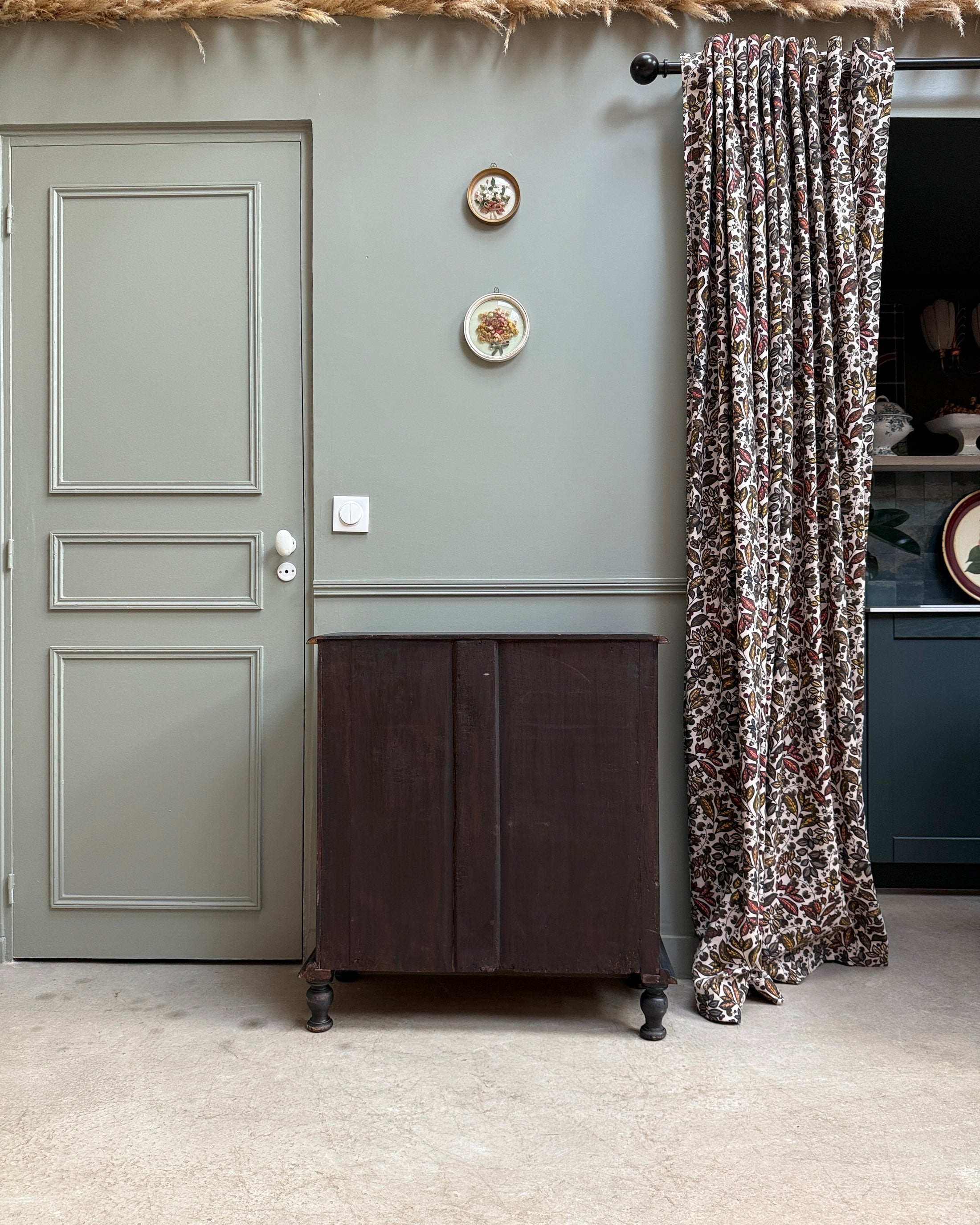 Vitrine ancienne style Louis Philippe patine noire