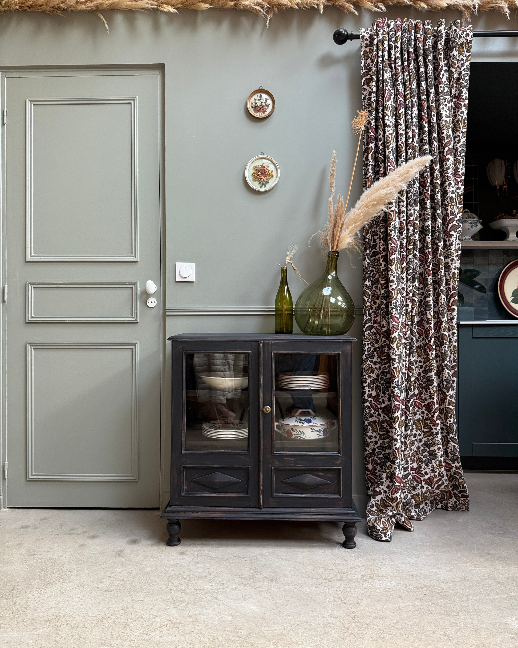 Vitrine ancienne style Louis Philippe patine noire