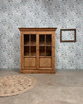 Charger l'image dans la visionneuse de la galerie, Vitrine campagne chic en pin

