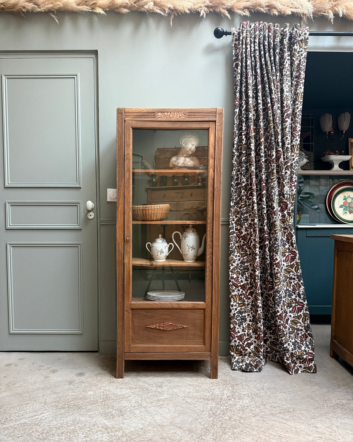 Vitrine parisienne Art Déco en chêne