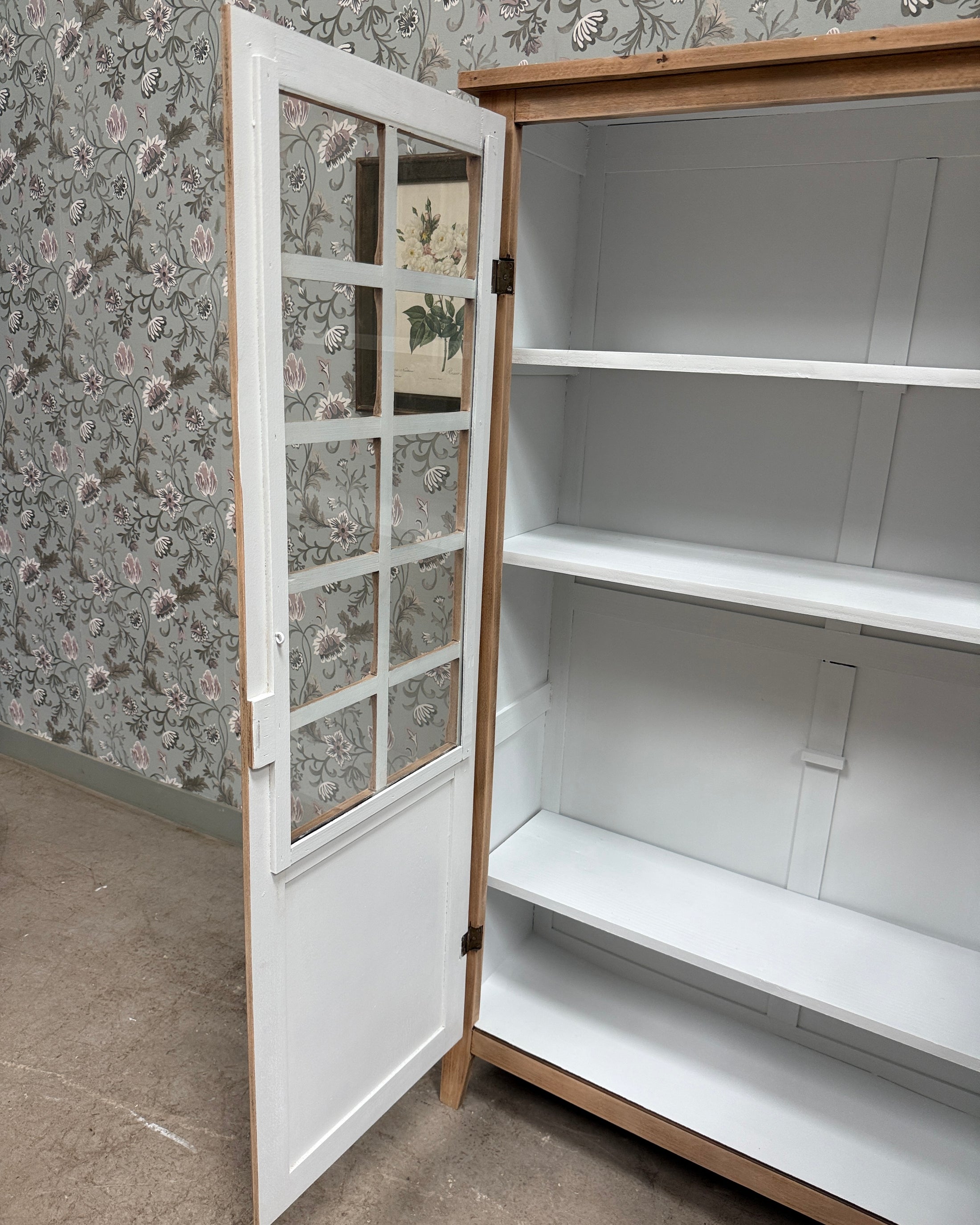 Vitrine parisienne à croisillons