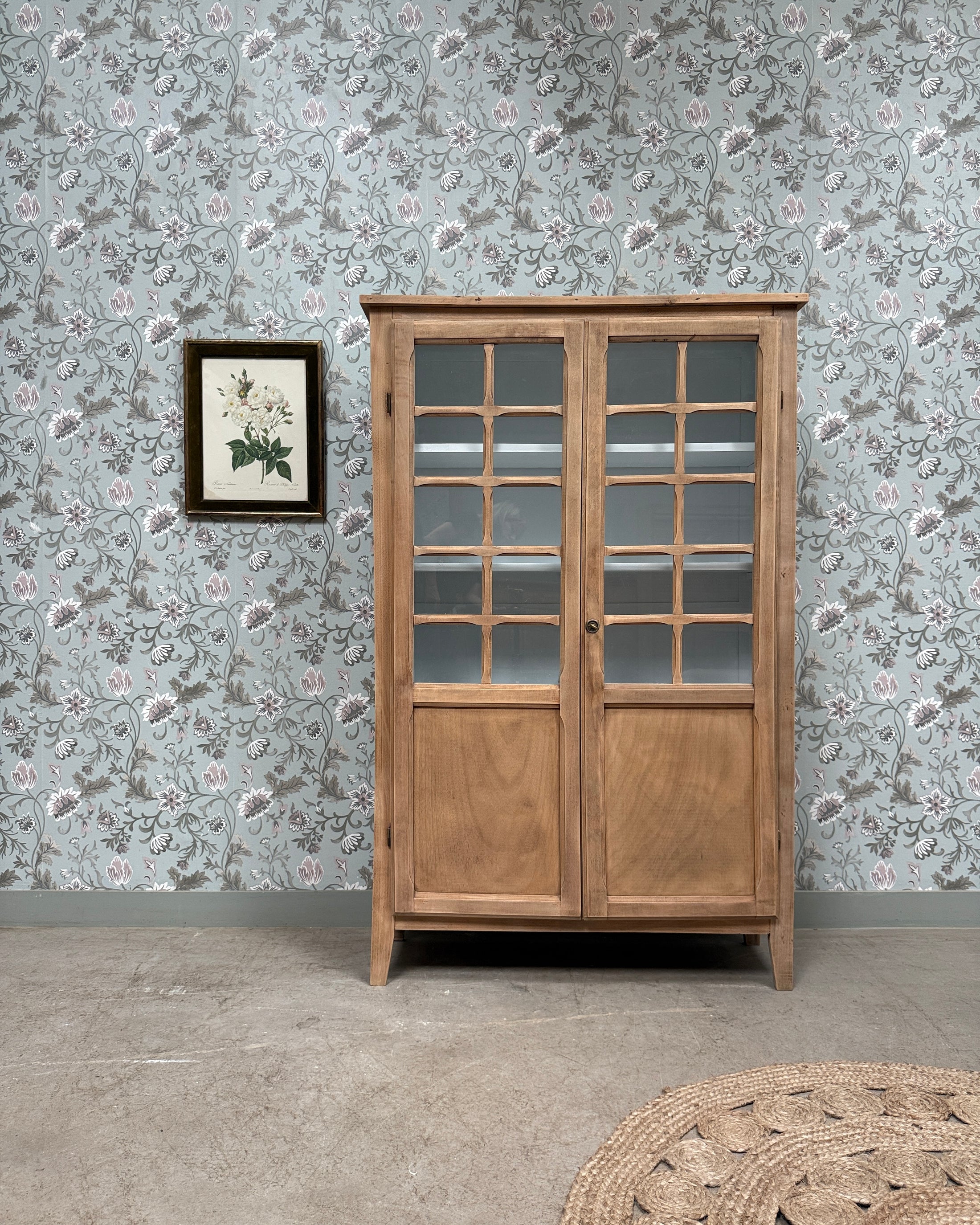 Vitrine parisienne à croisillons