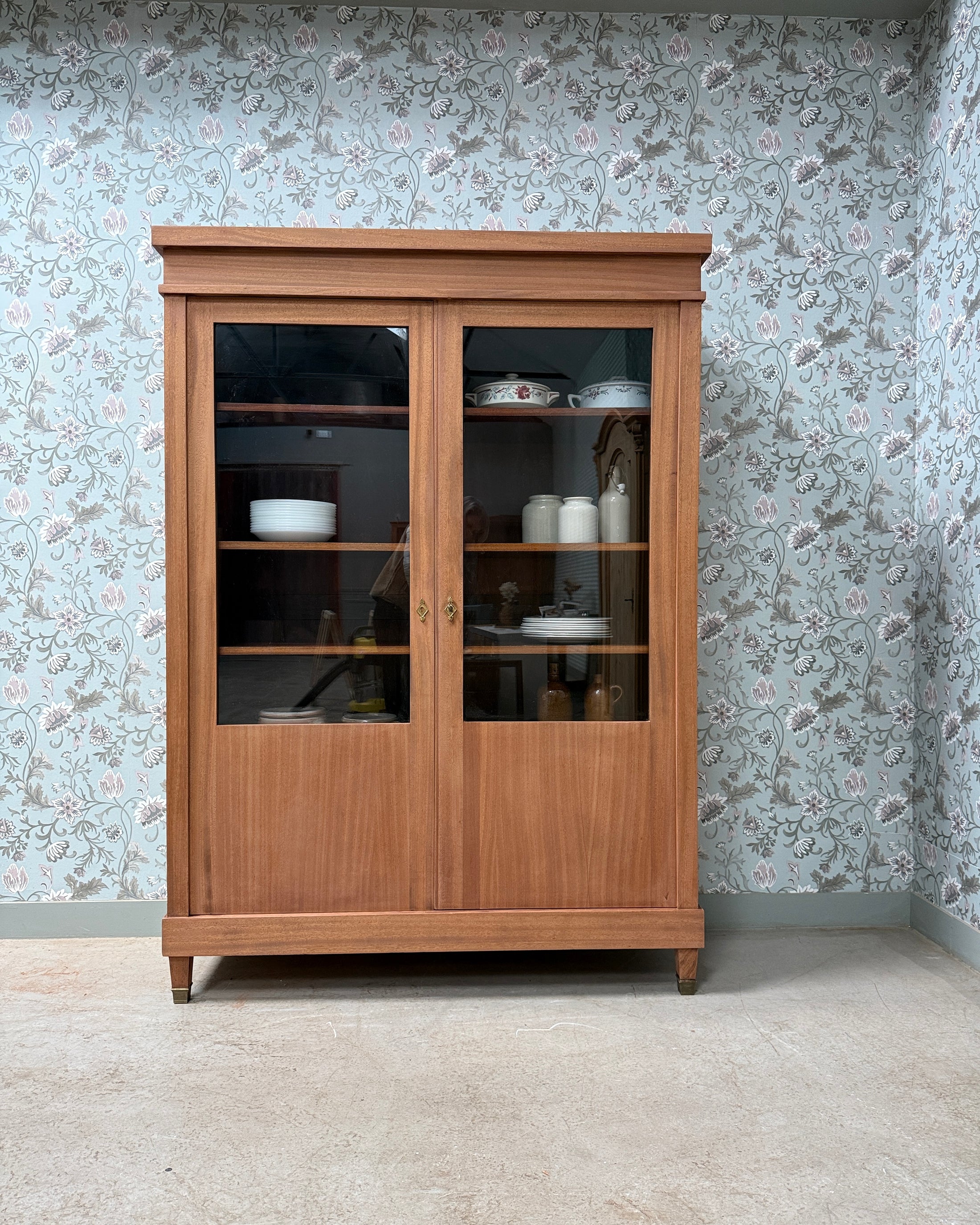 Grande vitrine style Empire