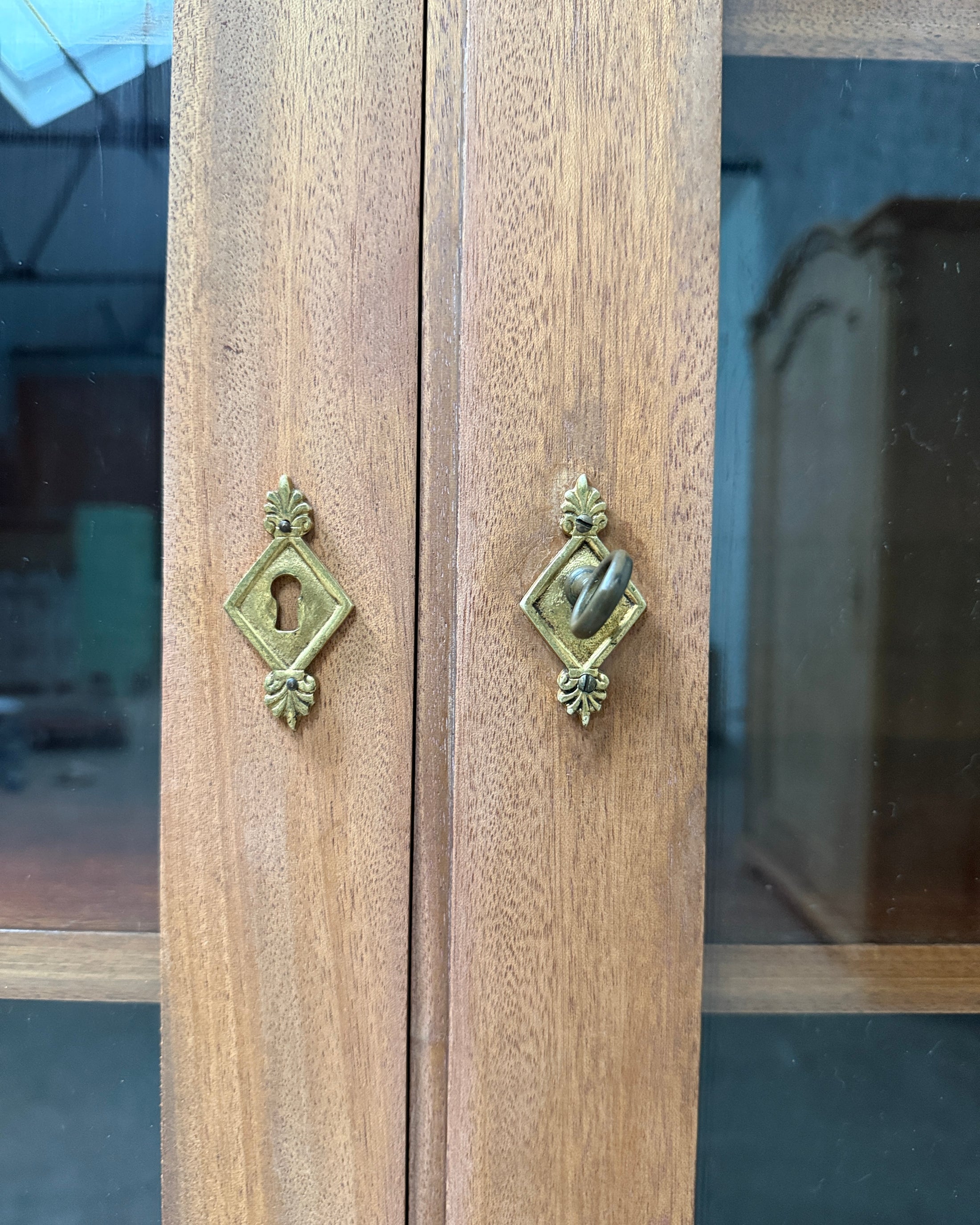 Grande vitrine style Empire