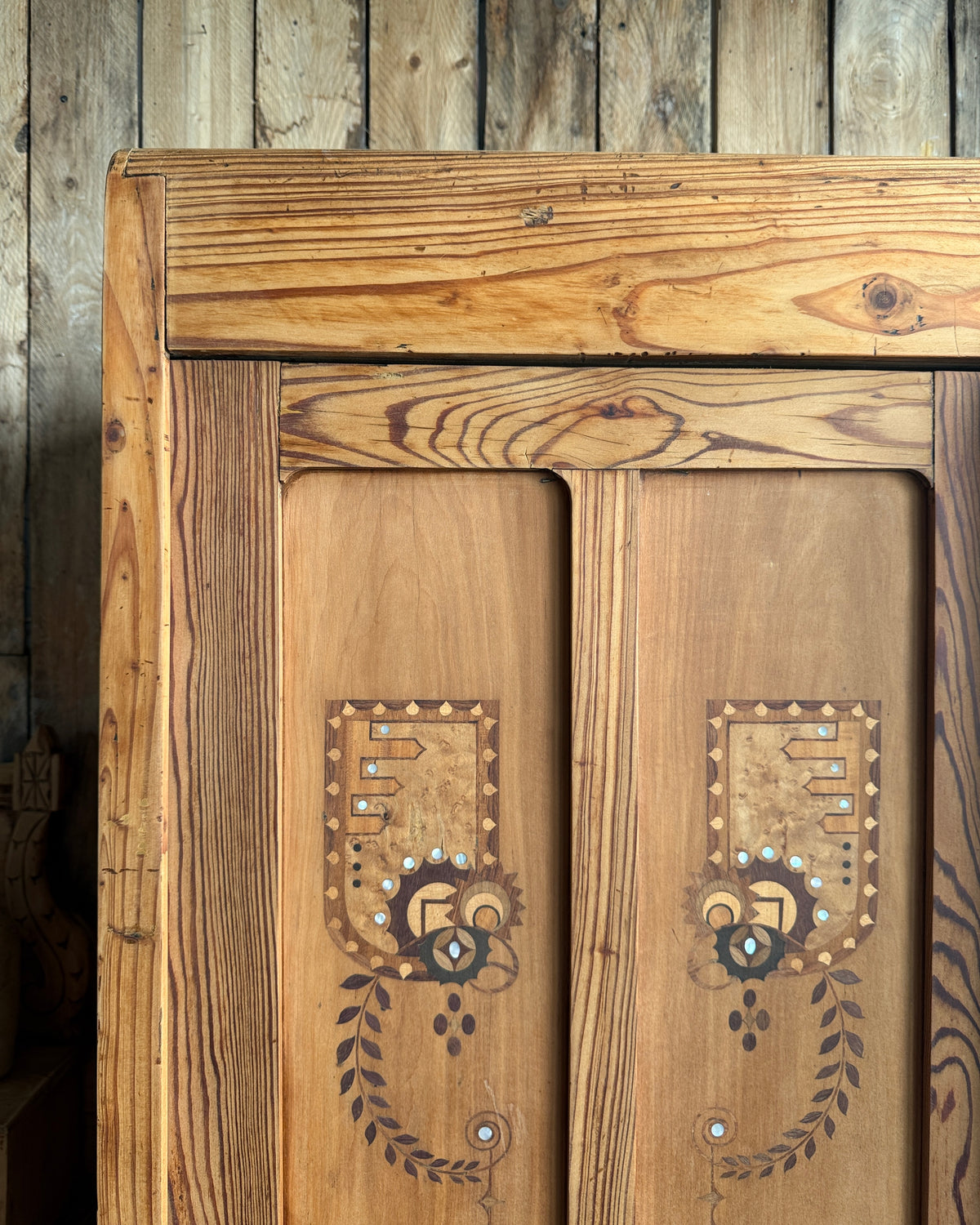 Armoire Art Nouveau tchèque