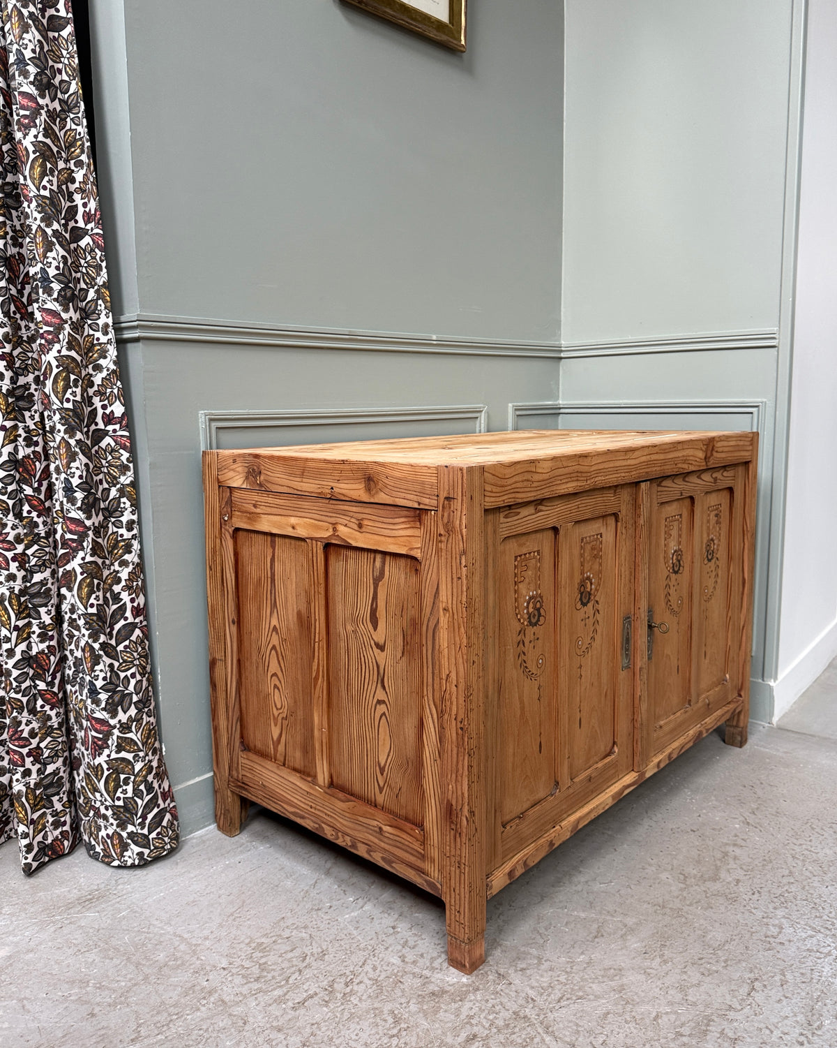 Buffet Art Nouveau tchèque