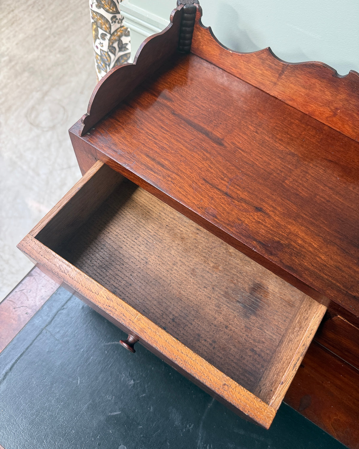 Bureau à gradin ancien en acajou