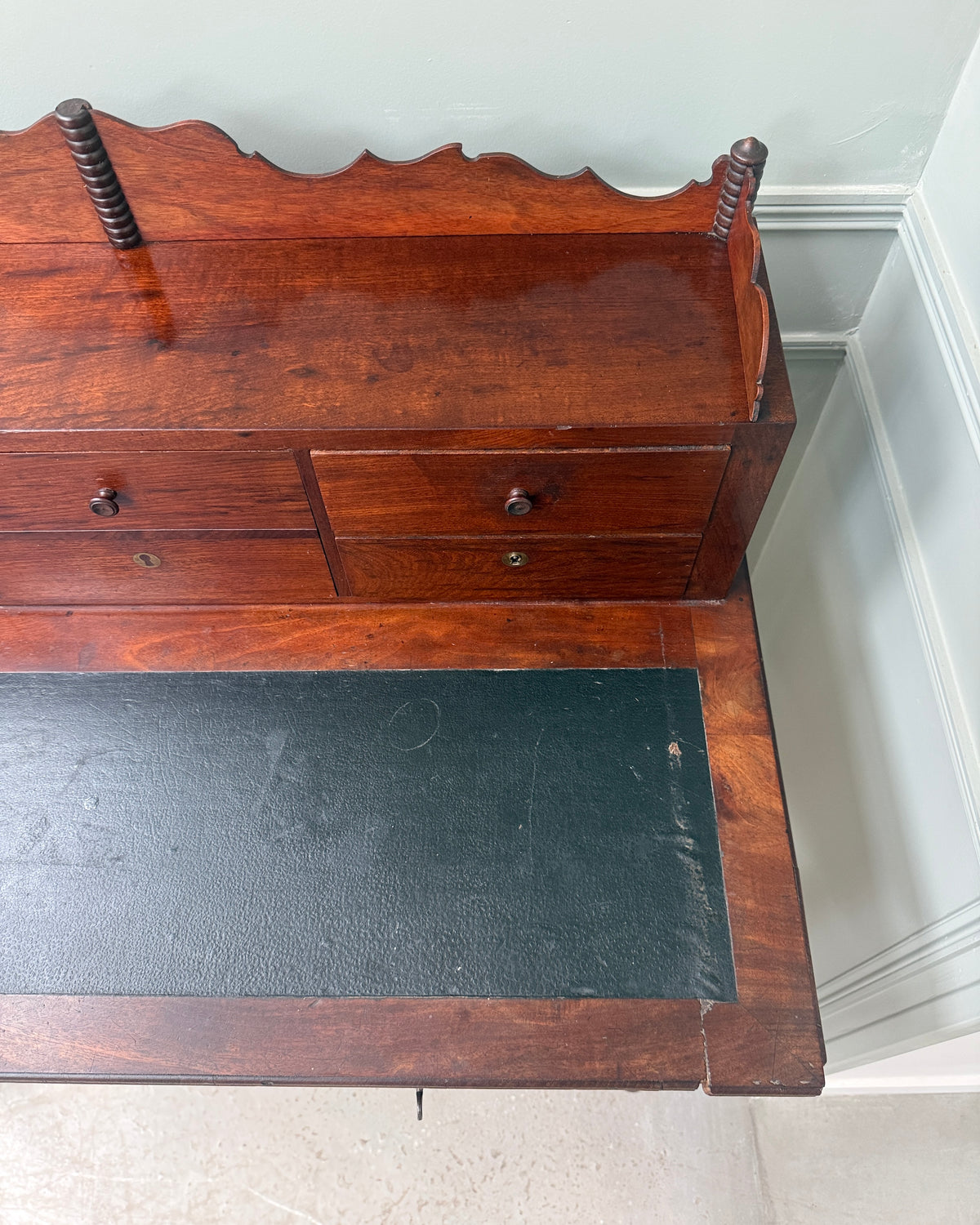 Bureau à gradin ancien en acajou