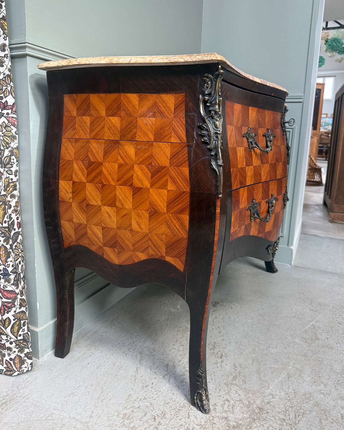 Commode sauteuse Louis XV
