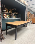 Charger l'image dans la visionneuse de la galerie, Table de ferme avec piètement patiné noir
