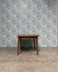 Charger l'image dans la visionneuse de la galerie, Table extensible vintage en chêne
