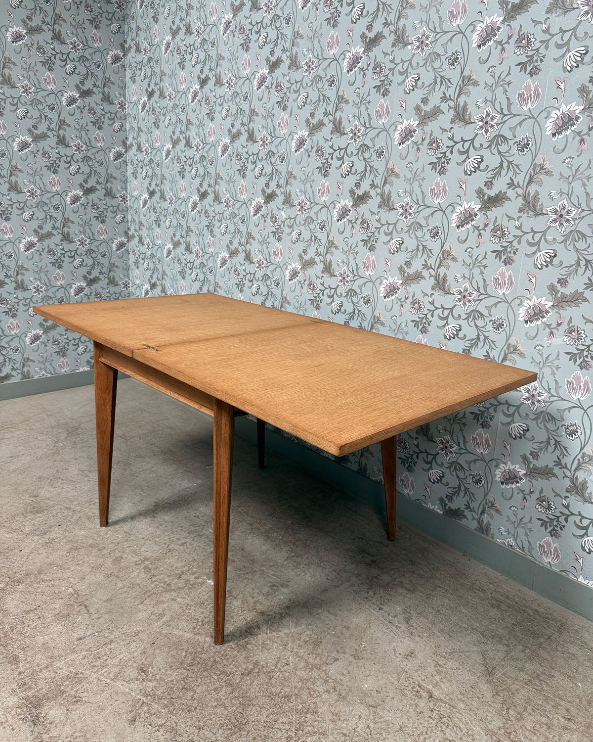 Table extensible vintage en chêne