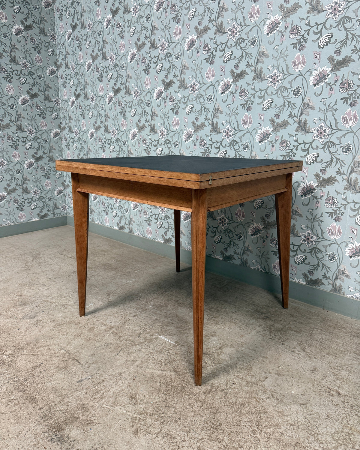 Table extensible vintage en chêne