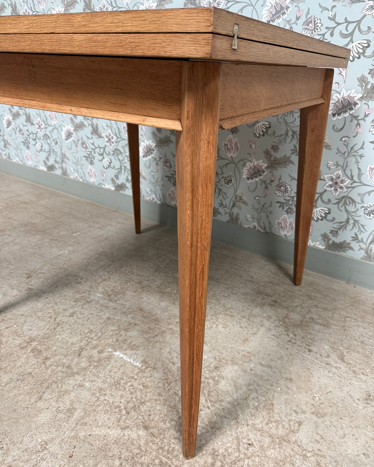Table extensible vintage en chêne